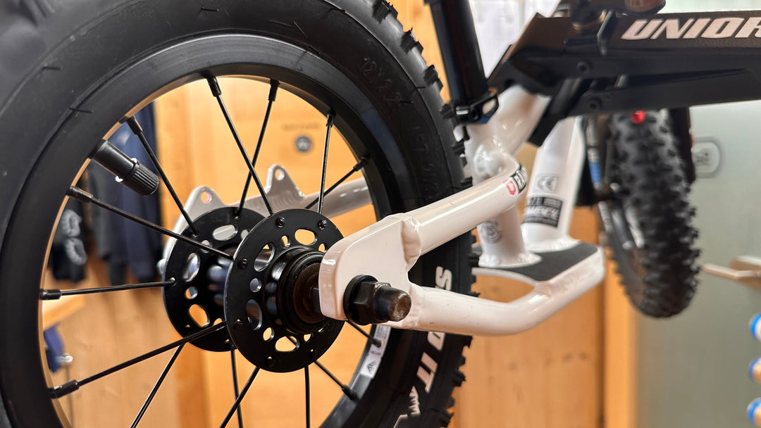 COMMENCAL Ramones 12 Black & White Push Bike (Gebraucht)