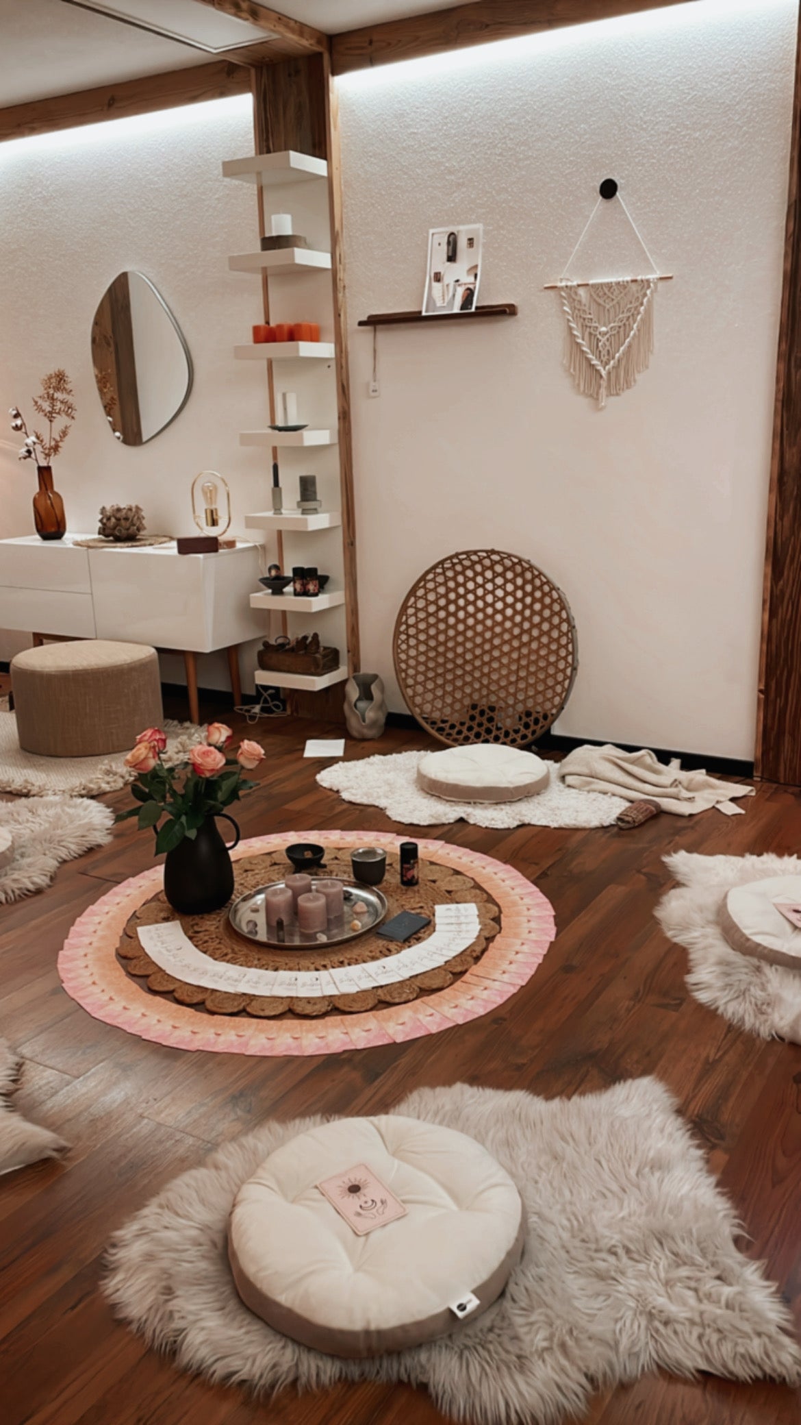 Workshops, Guides & Women's Circles