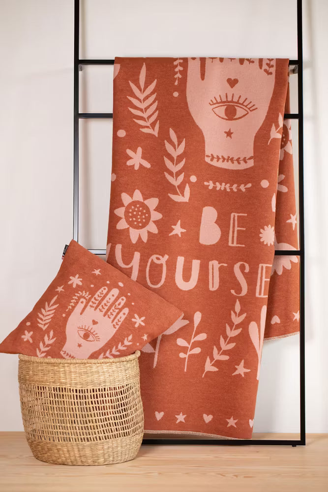 SILVRETTA Kissenhülle "Hand" Kupfer 40x40cm