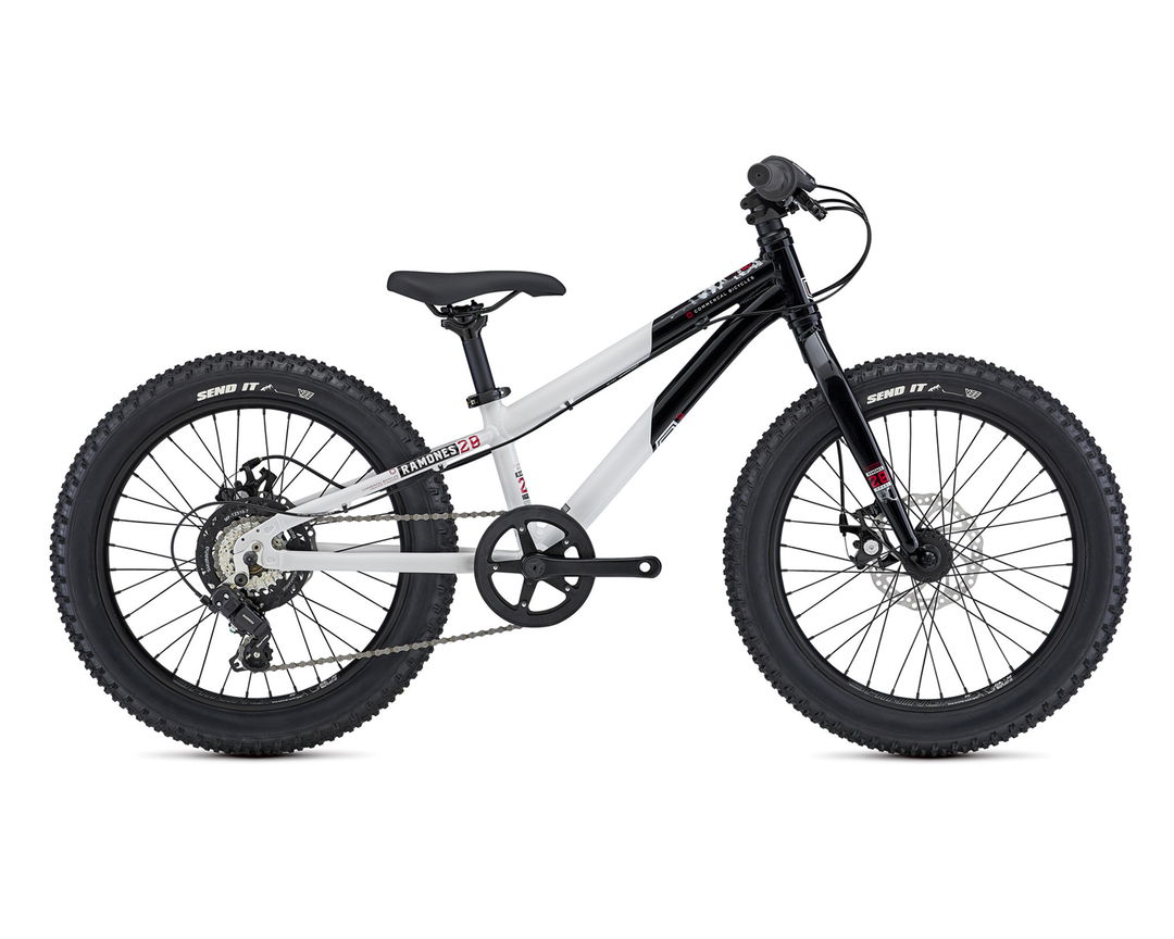 COMMENCAL Ramones 20 Black White MY22 tausendzeig SalvenTrail